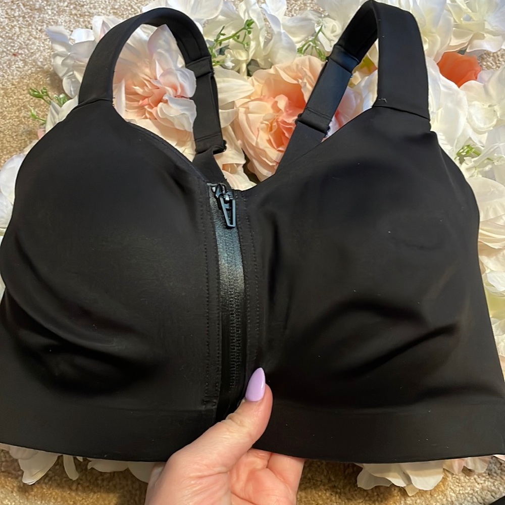 Victoria Secret Knockout sports bra